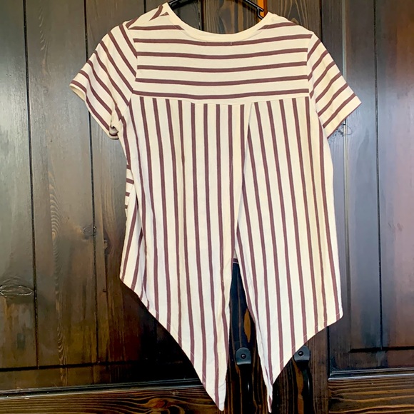 Striped shirt with tie back - Picture 3 of 4